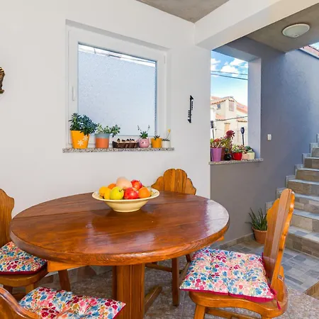 Vida 1floor In The Old Part Of