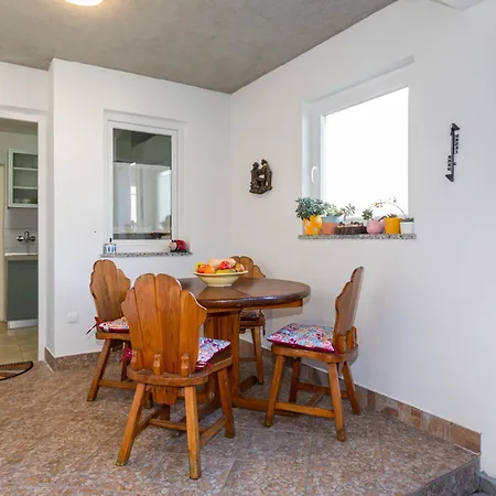 Vida 1floor In The Old Part Of Appartement