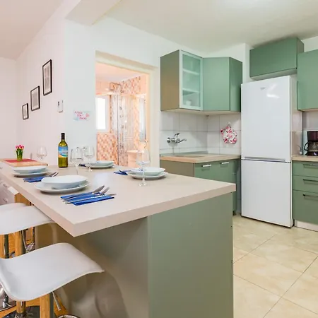 Appartement Vida 1floor In The Old Part Of Baška